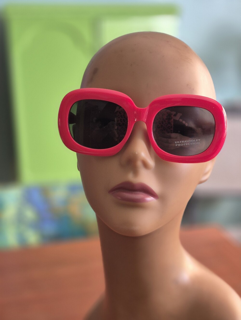 Pink Retro Mod Sunglasses
